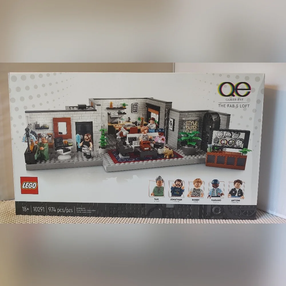 Lego 10291 Queer Eye The Fab 5 Loft Building Set NWT